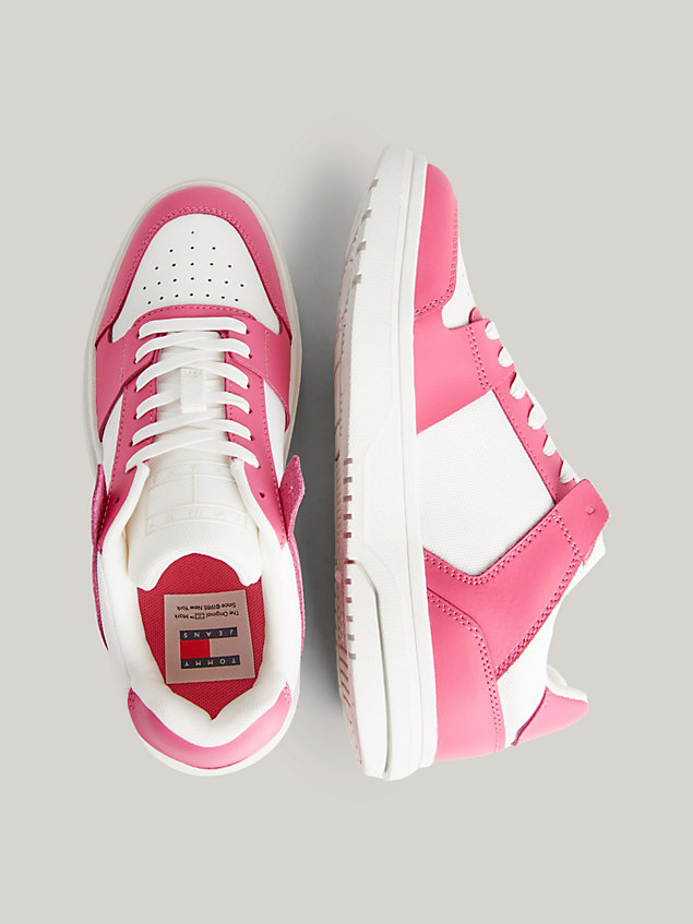 pink skater-ledersneaker mit kontrast-einsatz für damen - tommy jeans