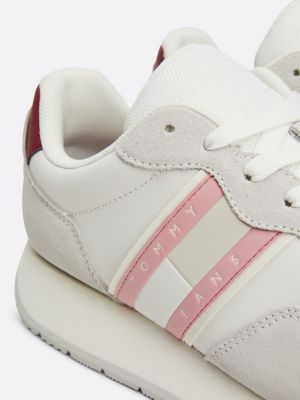 grijs suède sneaker met gemengde texturen voor dames - tommy jeans