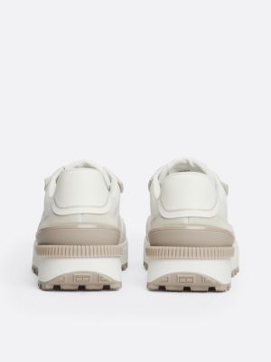 baskets de running texturées crantées gris pour femmes tommy jeans