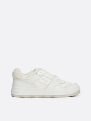 white warm gefütterter basketball-sneaker aus leder für damen - tommy jeans