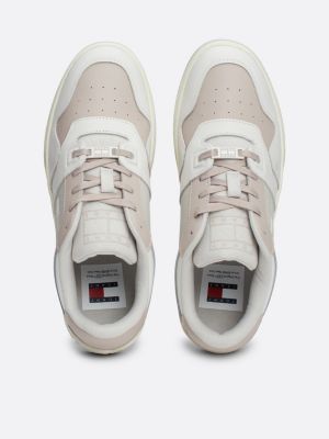 sneakers stile basket in pelle tono su tono grigio da donne tommy jeans