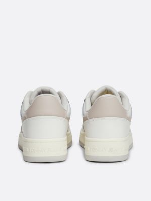 sneakers stile basket in pelle tono su tono grigio da donne tommy jeans