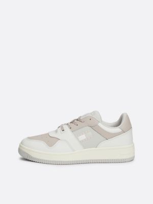sneakers stile basket in pelle tono su tono grigio da donne tommy jeans