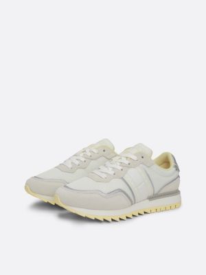yellow retro-sneaker mit metallic-finish für damen - tommy jeans