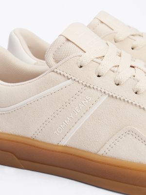 beige the greenwich sneaker aus wildleder für damen - tommy jeans