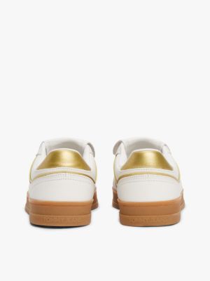 geel the greenwich sneaker van metallic leer voor dames - tommy jeans