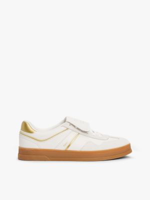 baskets the greenwich en cuir métallisé yellow pour femmes tommy jeans