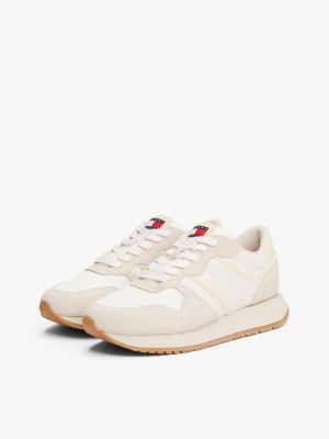 beige lichtgewicht hardloopsneaker van suède voor dames - tommy jeans