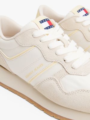 beige lichtgewicht hardloopsneaker van suède voor dames - tommy jeans