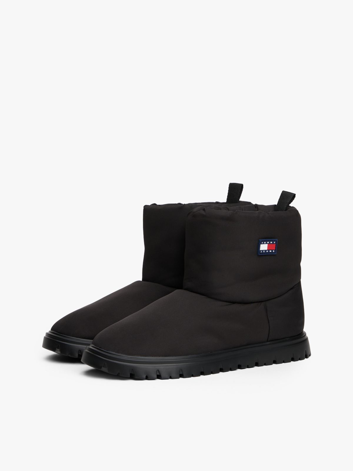 Warm Lined Cleat Snow Boots — Black