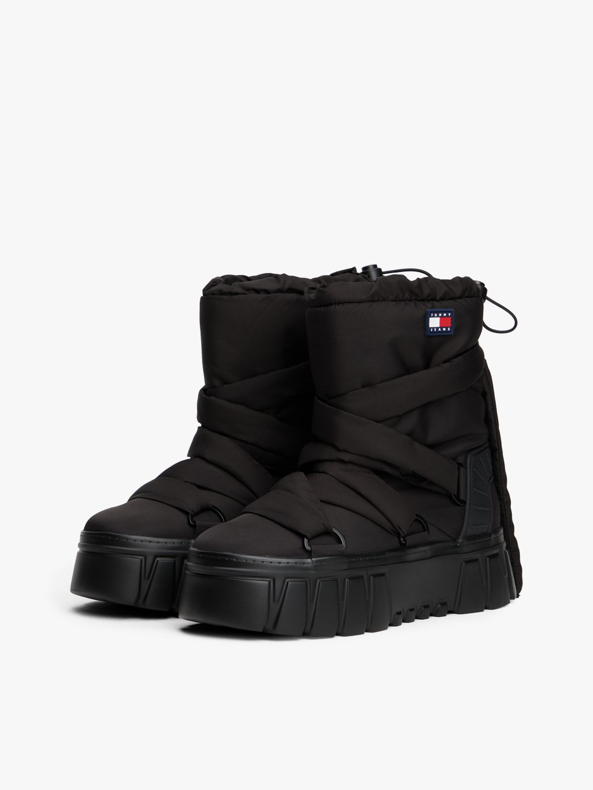 Warm Lined Chunky Cleat Hybrid Snow Boots — Black