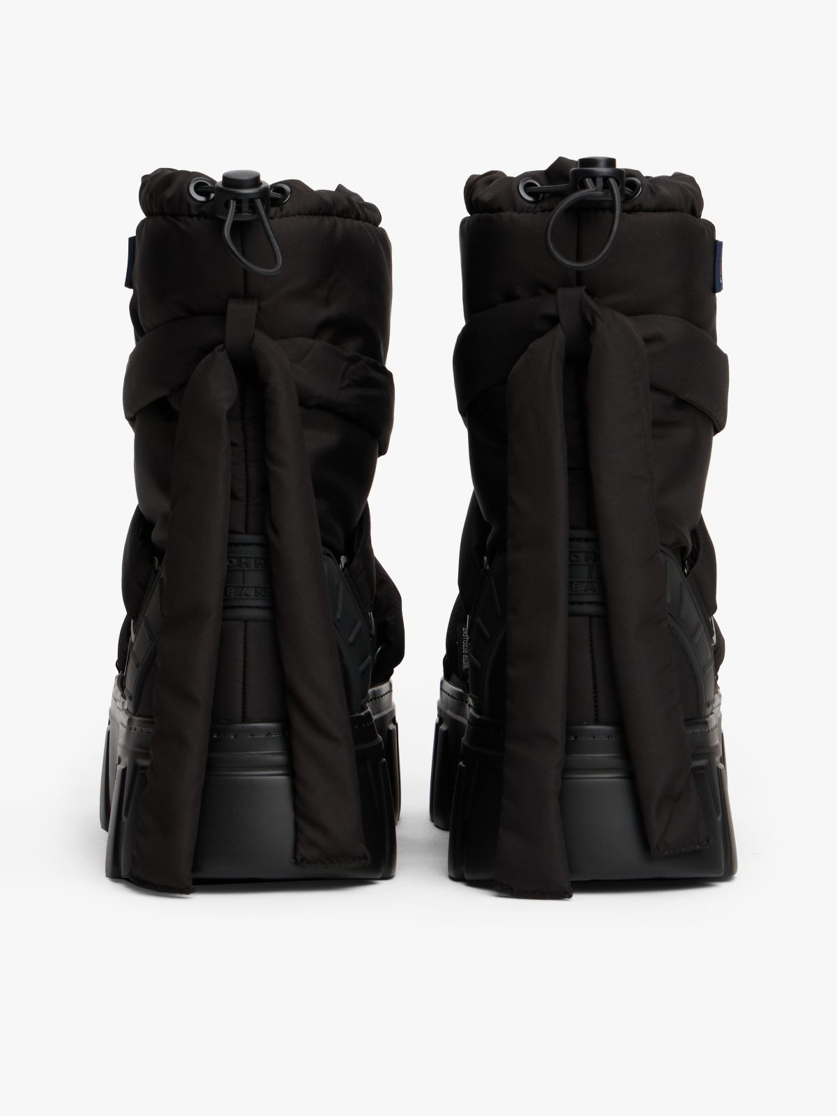 Warm Lined Chunky Cleat Hybrid Snow Boots — Black