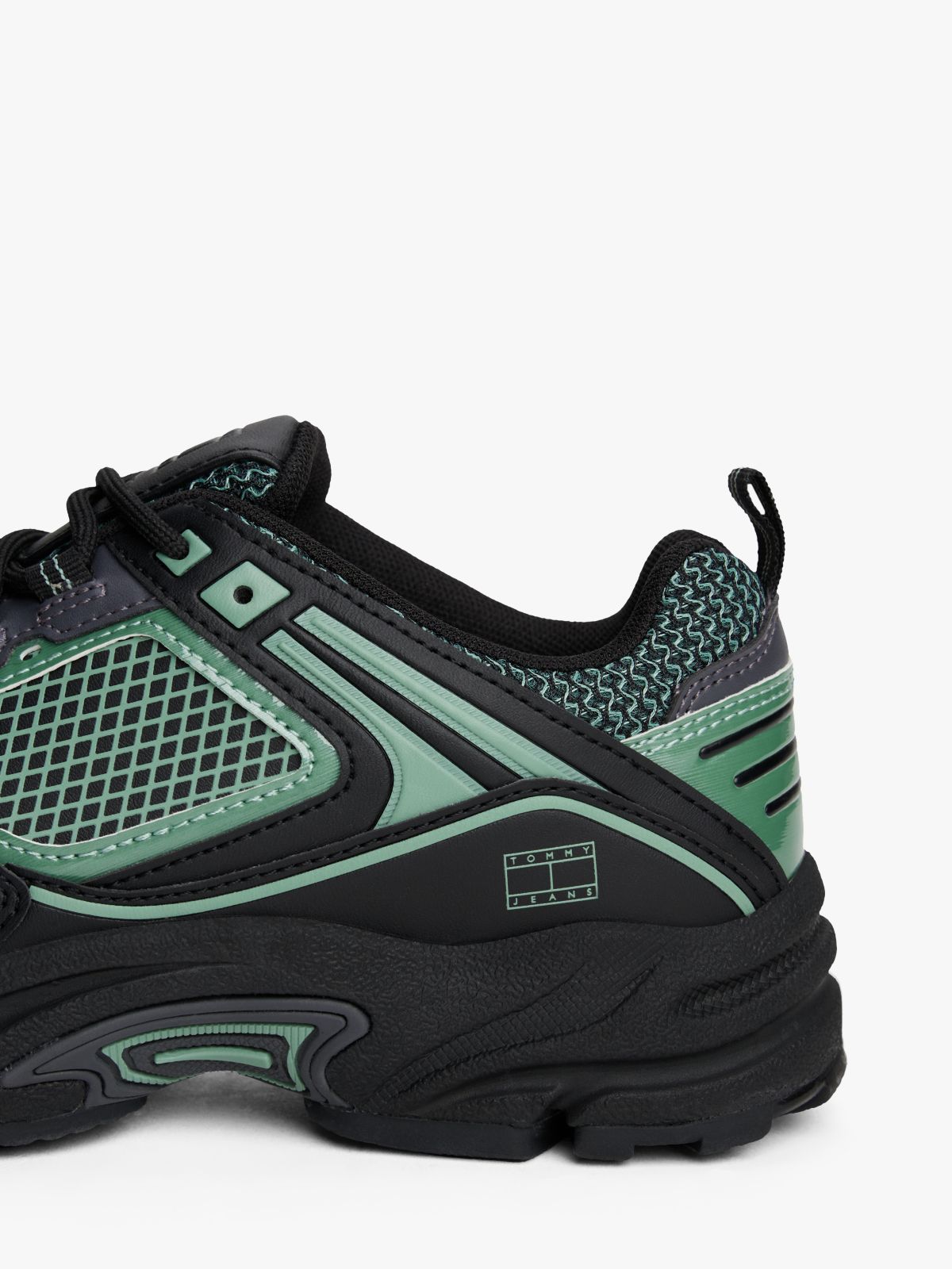 Archive Runner Cleat Trainers — Green