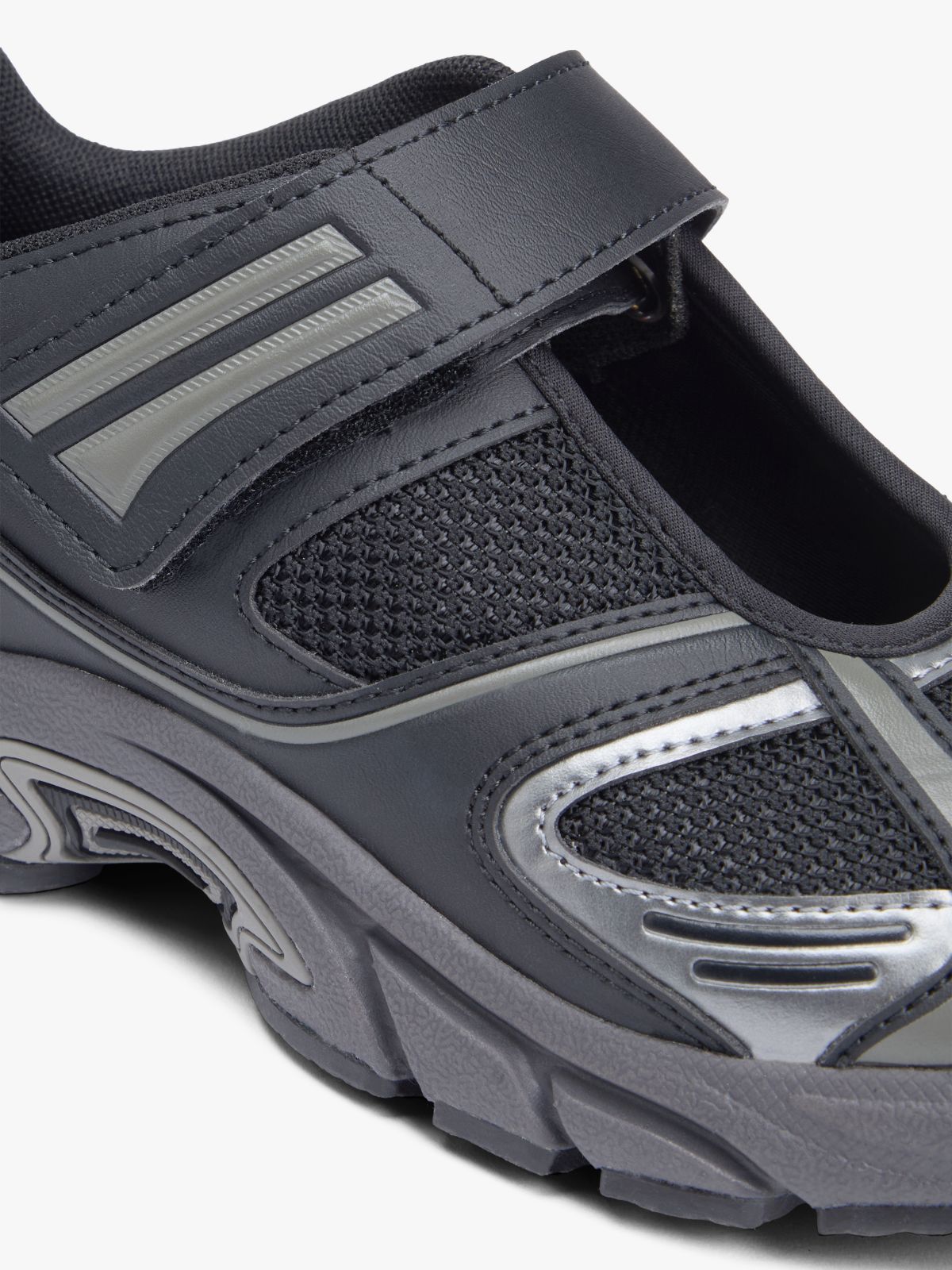 Archive Cleat Mary Jane Trainers — Black