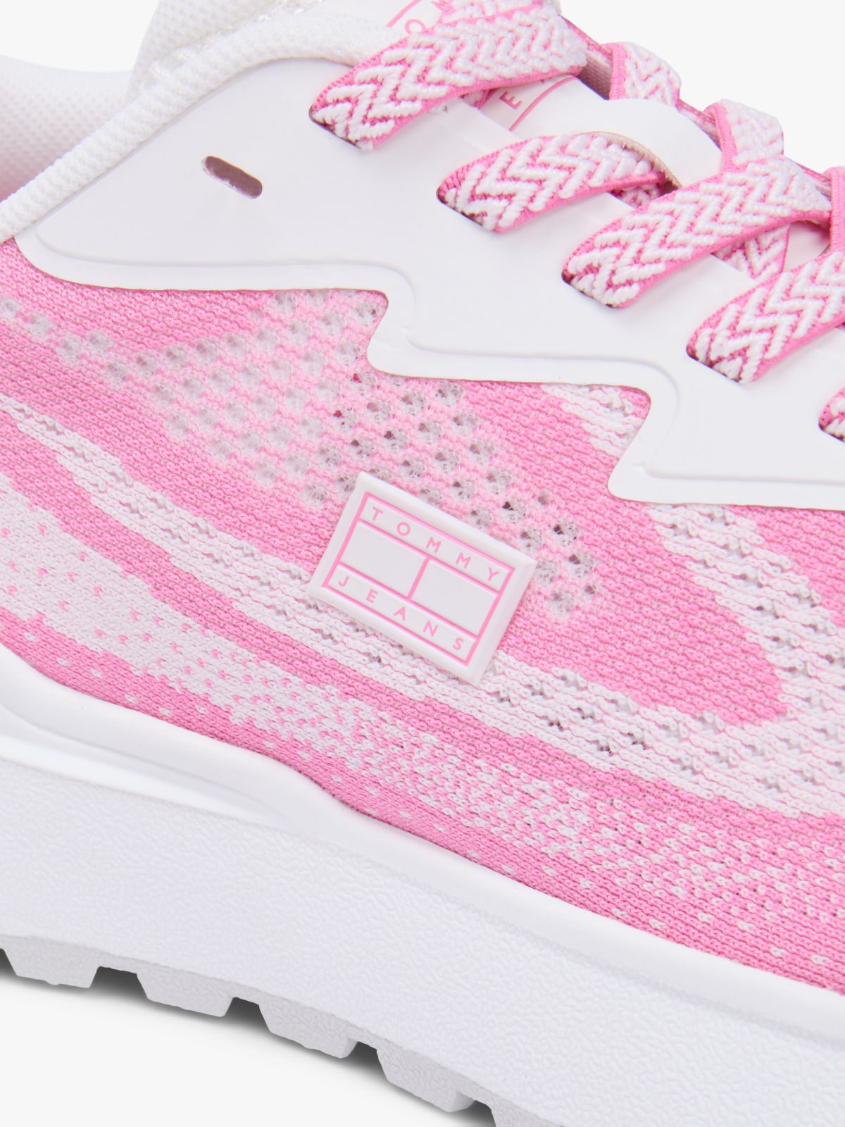Mesh Jacquard Knit Cleat Trainers — Pink