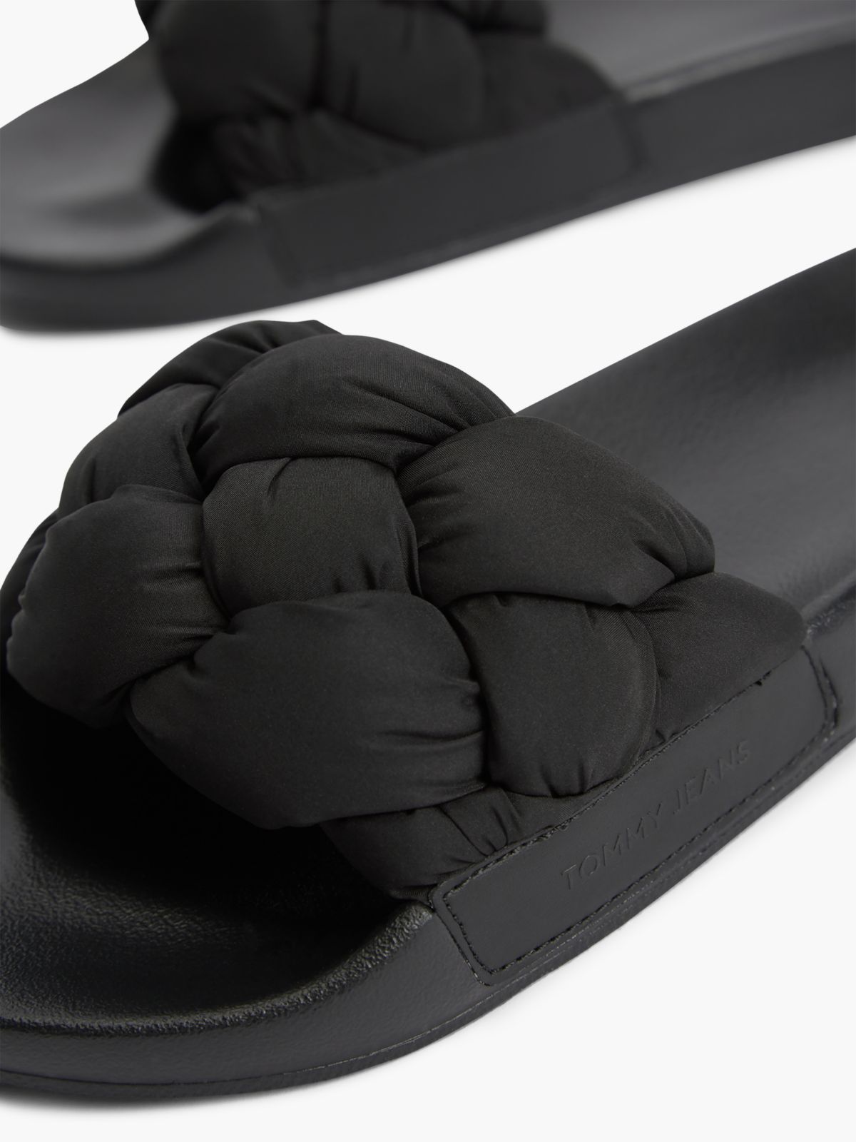 Embossed Braided Strap Slides — Black