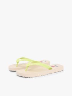 Fine Cleat Embossed Logo Flip-Flops — Green 2