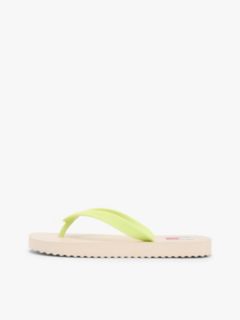 Fine Cleat Embossed Logo Flip-Flops — Green 7