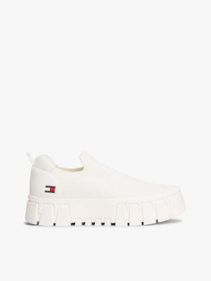 white rutschhemmender chunky sneaker aus strick für damen - tommy jeans