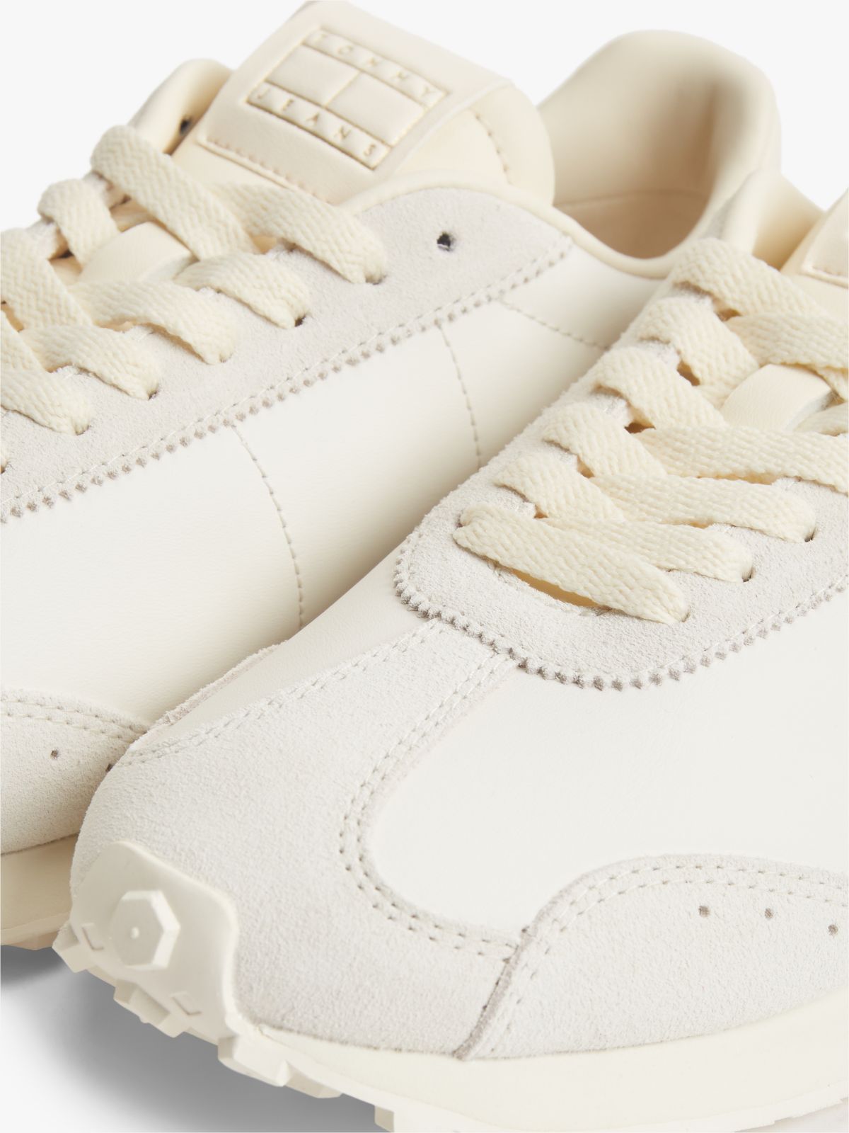 Archive Retro Trainers With Leather — White