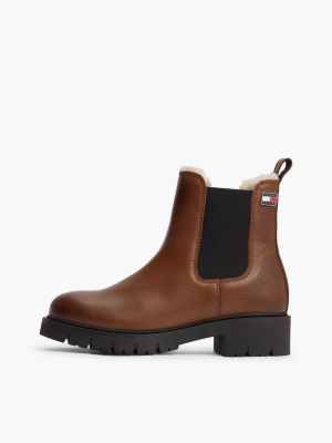 bruin leren chelasea boot met warme voering en profielzool voor dames - tommy jeans