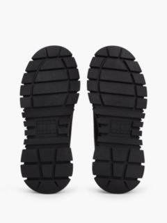 Logo Charm Platform Trainers With Leather — Black 5