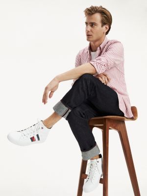 tommy hilfiger flag detail leather sneaker in white