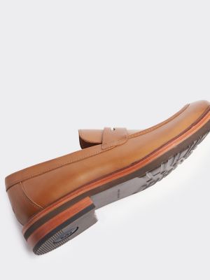 tommy hilfiger brown loafers