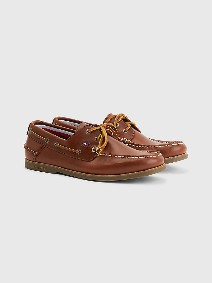 brown classic leather boat shoes for men tommy hilfiger
