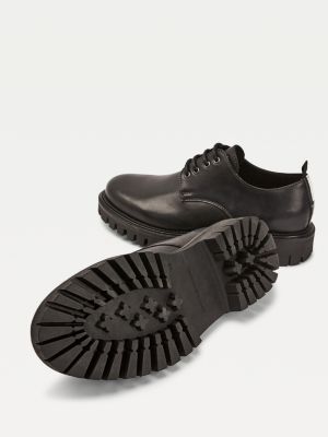 tommy dress shoes