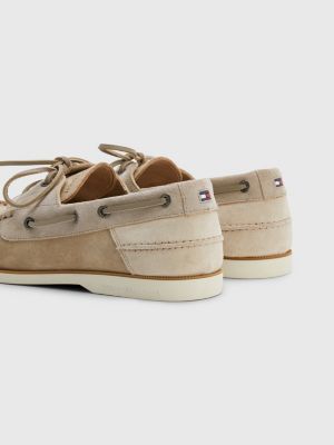 heel veel handleiding aantrekkelijk Suède bootschoen met veters | BEIGE | Tommy Hilfiger