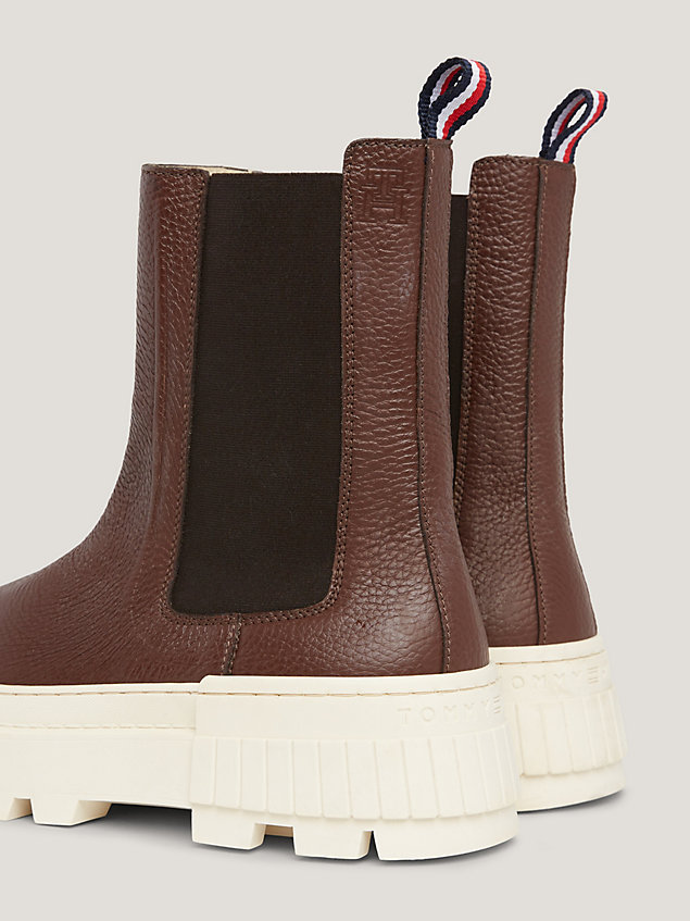 bottines chelsea chunky elevated en cuir brown pour hommes tommy hilfiger