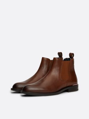 braun chelsea-boot aus leder mit tommy-tape für herren - tommy hilfiger