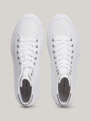 Tommy hilfiger essential leather icon logo trainer store in white