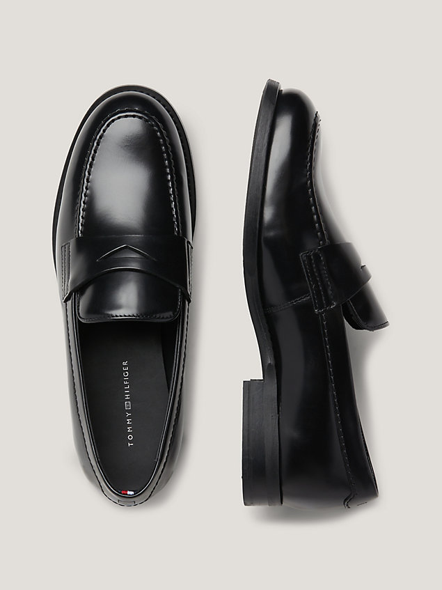 black loafer mit lack-finish und ziernähten für herren - tommy hilfiger