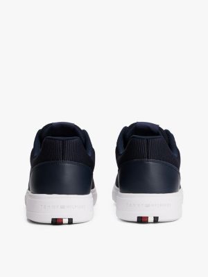 sneakers in maglia con dettagli iconici blu da uomini tommy hilfiger