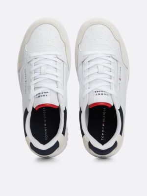 weiß essential basketball-sneaker mit color-pop für herren - tommy hilfiger