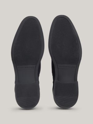 chelsea boots round toe