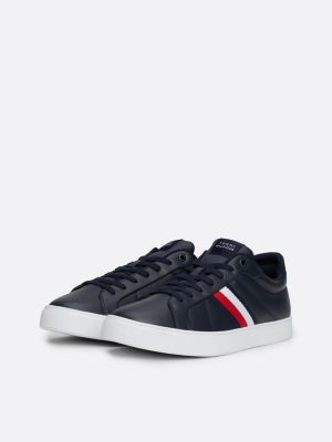 blauw leren court sneaker met signature-tape voor heren - tommy hilfiger