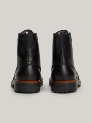 zwart waterafstotende leren boot met brogue-details voor heren - tommy hilfiger