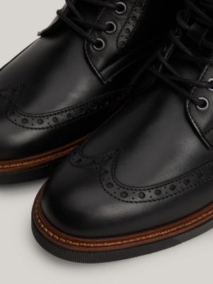 zwart waterafstotende leren boot met brogue-details voor heren - tommy hilfiger