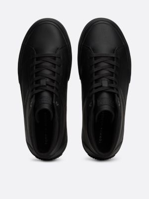 sneakers alte stringate in pelle nero da uomini tommy hilfiger