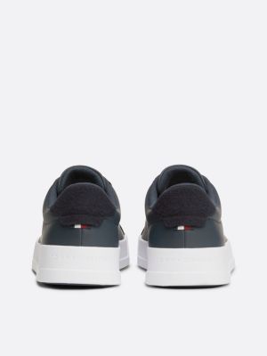 blau court-ledersneaker mit kontrast-fersendetail für herren - tommy hilfiger