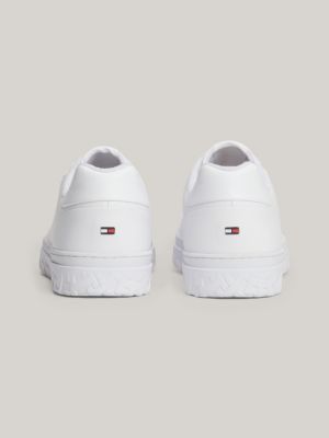 weiß court-ledersneaker mit th-monogrammen für herren - tommy hilfiger