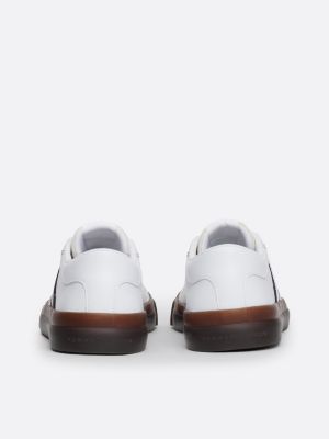 baskets en cuir à lacets et bande emblématique blanc pour hommes tommy hilfiger
