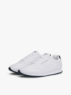 baskets de running crantées à logo drapeau blanc pour hommes tommy hilfiger