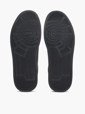 sneakers sportive essential in pelle con logo nero da uomini tommy hilfiger