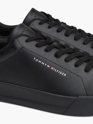 zwart essential court sneaker van gegranuleerd leer voor heren - tommy hilfiger