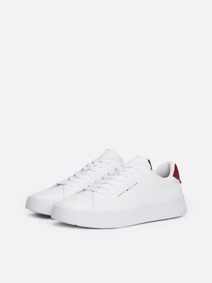 wit essential court sneaker van gegranuleerd leer voor heren - tommy hilfiger