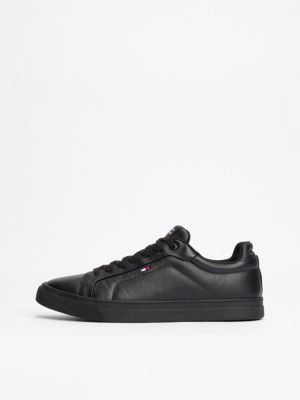 schwarz court-sneaker aus leder mit flag-stickerei für herren - tommy hilfiger